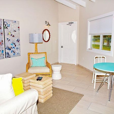 Cape Eleuthera Resort & Marina Freetown Exteriör bild