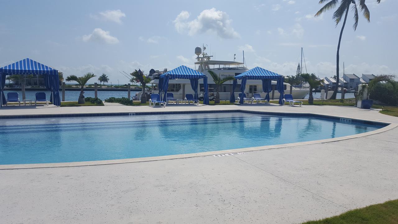 Cape Eleuthera Resort & Marina Freetown Exteriör bild